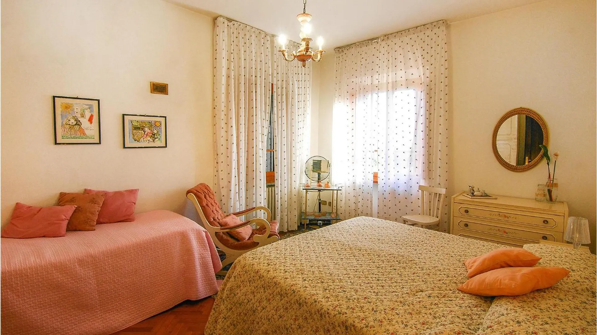 5 Bedroom Nice Home In Castelvecchio Di Comp, Σπίτι διακοπών