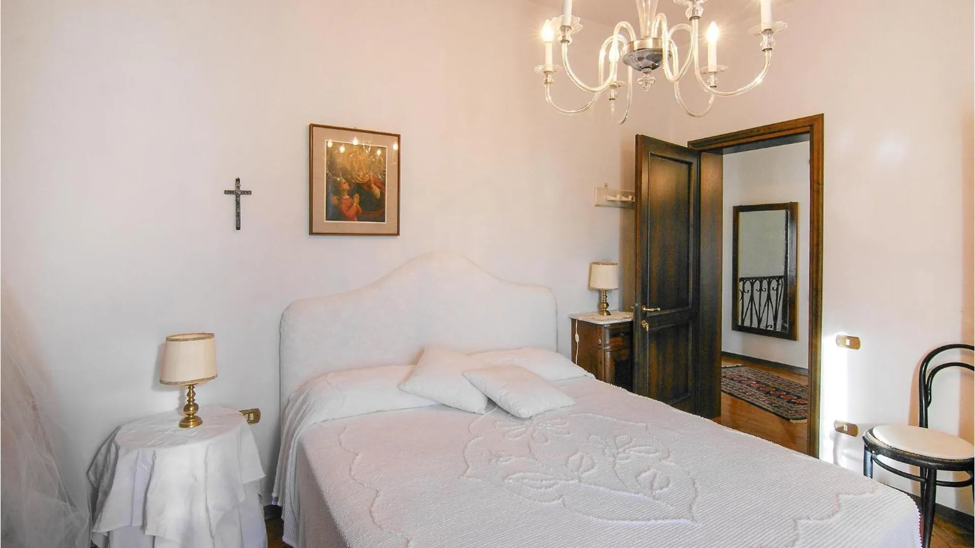 5 Bedroom Nice Home In Castelvecchio Di Comp, Italy
