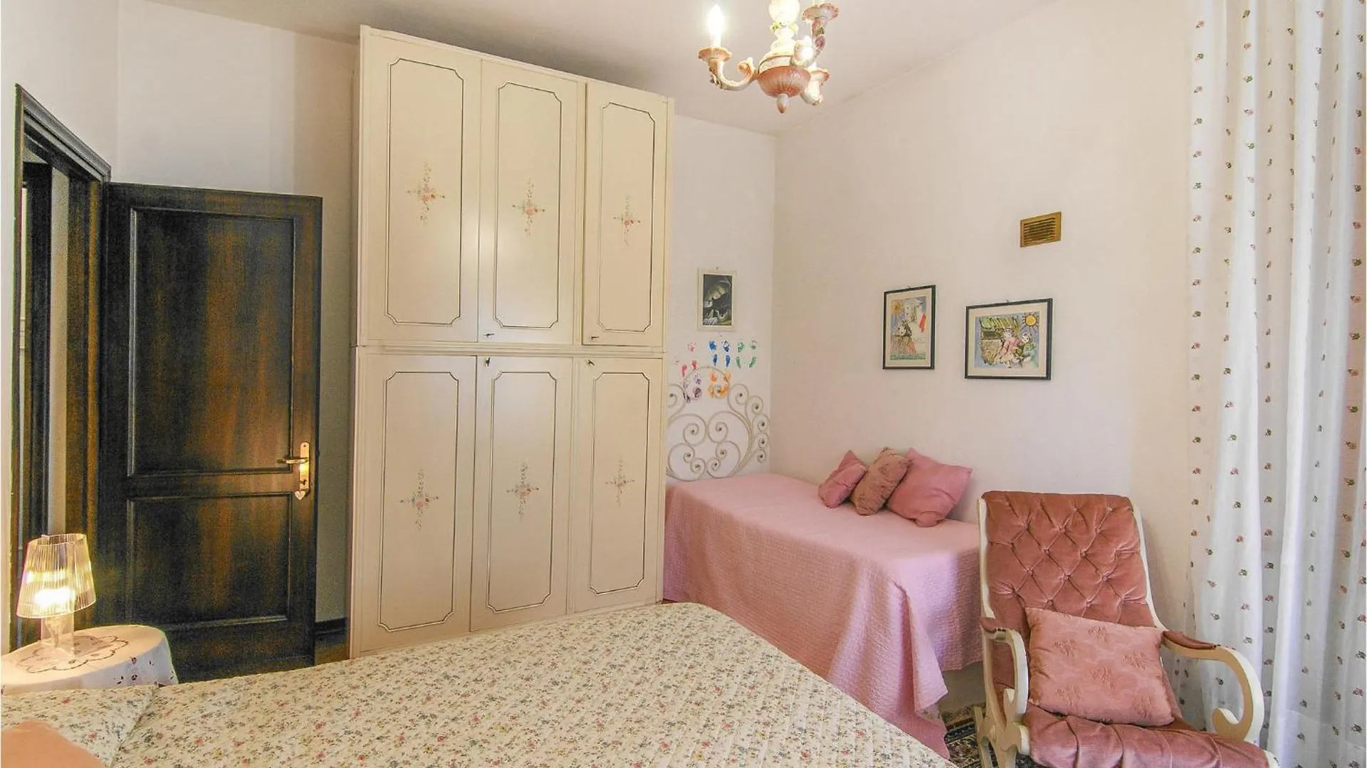 Holiday home 5 Bedroom Nice Home In Castelvecchio Di Comp,