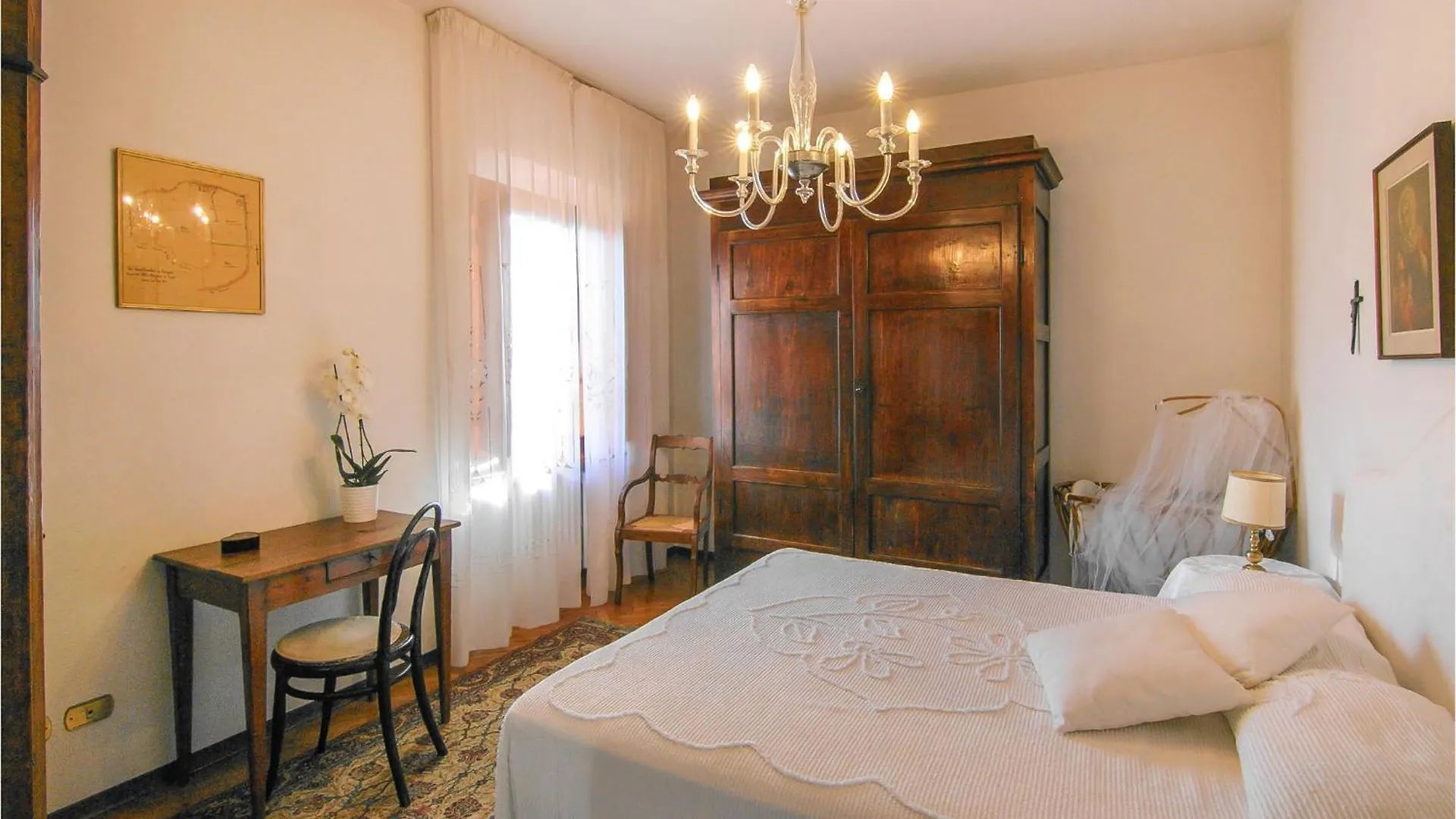 Holiday home 5 Bedroom Nice Home In Castelvecchio Di Comp,