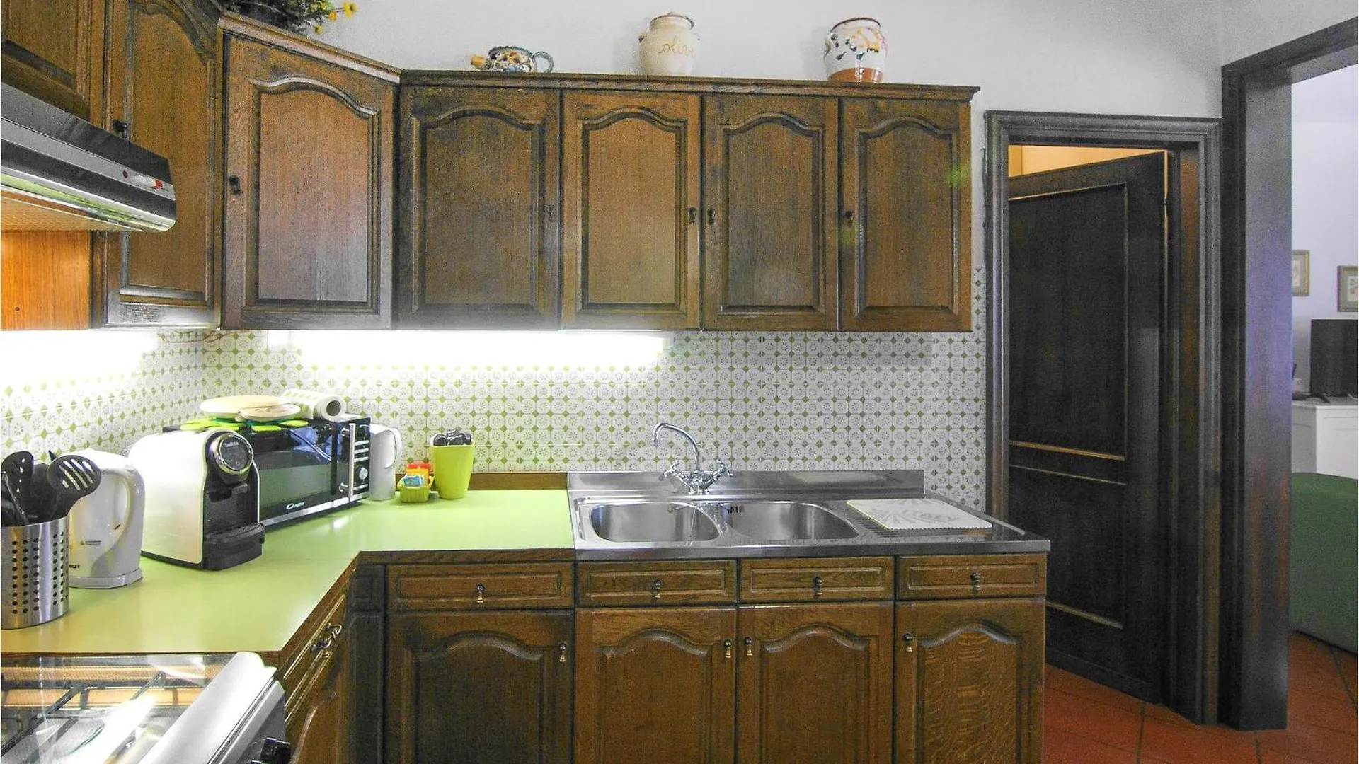 5 Bedroom Nice Home In Castelvecchio Di Comp, Holiday home