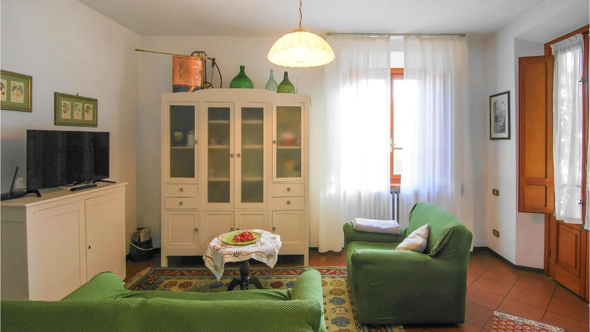 5 Bedroom Nice Home In Castelvecchio Di Comp, Italy