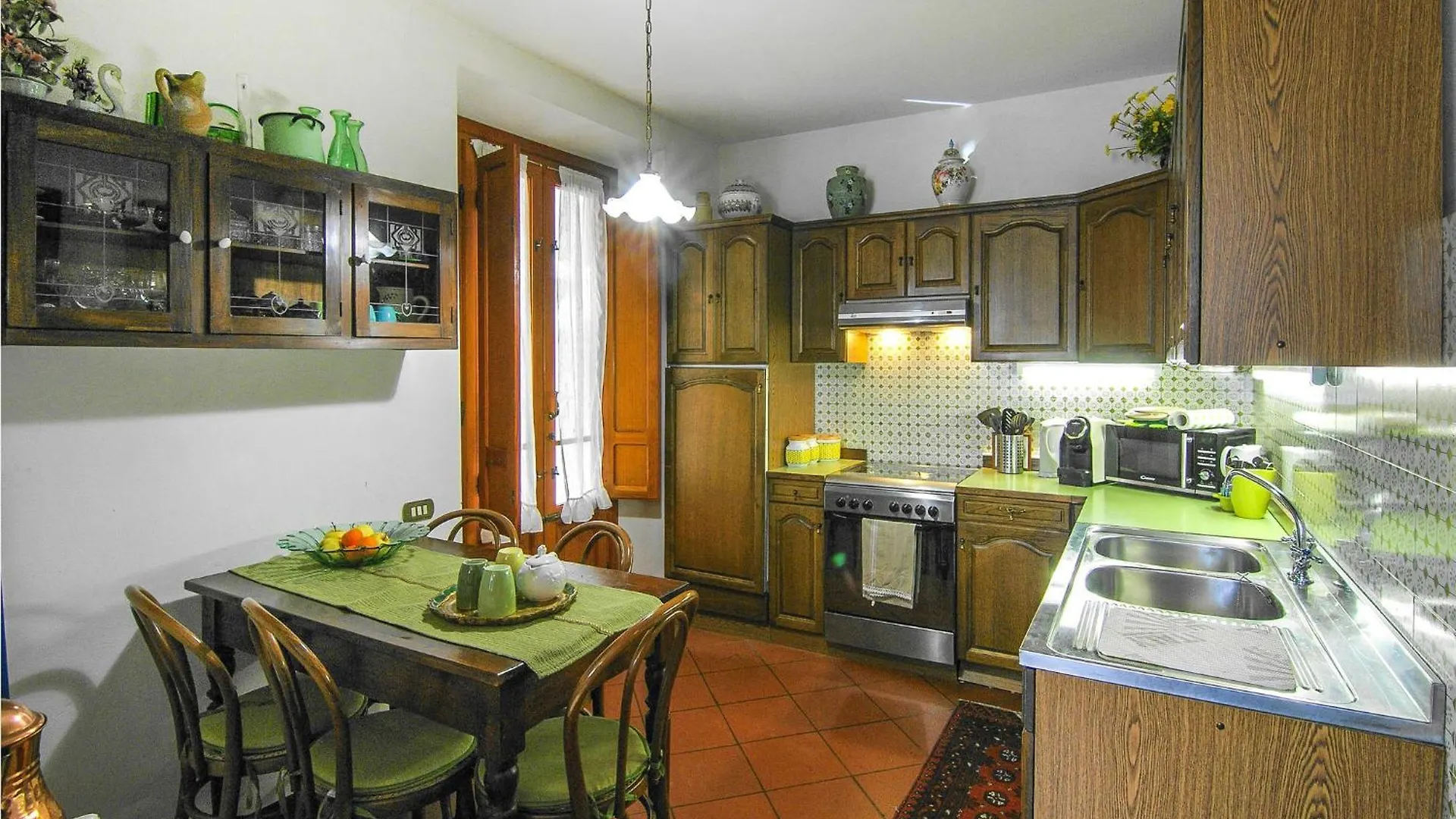 5 Bedroom Nice Home In Castelvecchio Di Comp, Italy